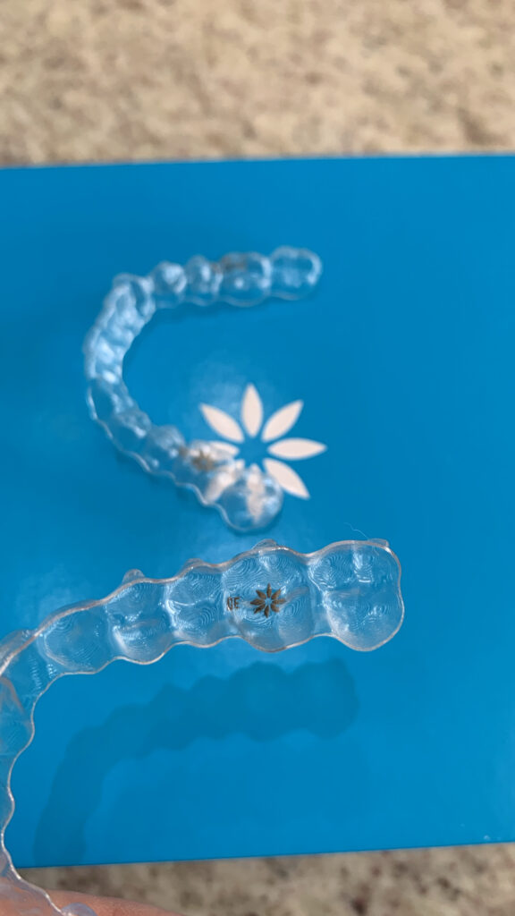 Como movimenta os dentes o Invisalign